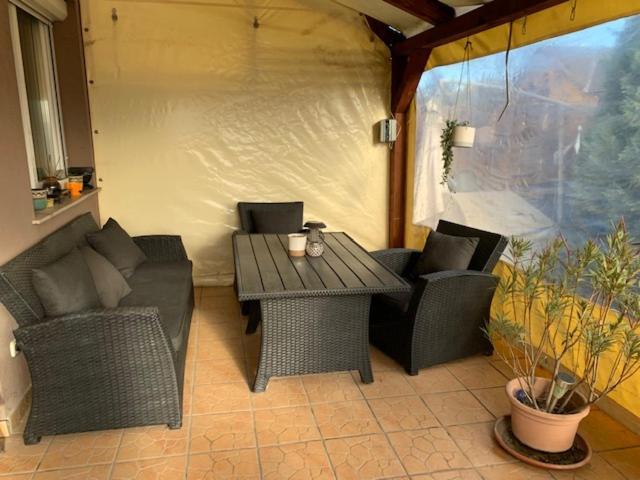Apartment Airport Road/repter Koezeli Haz Privat Parkoloval